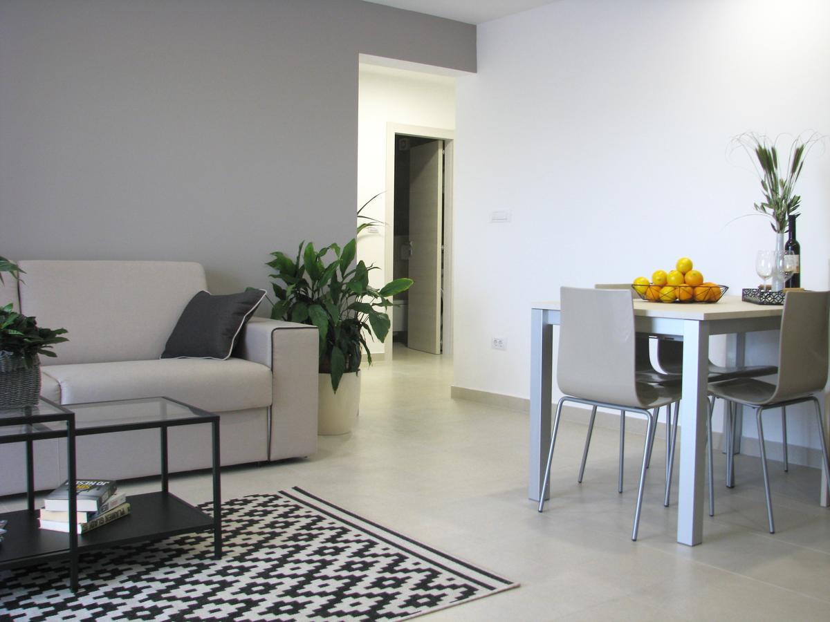 Apartman Andrea L Pomer Exterior foto