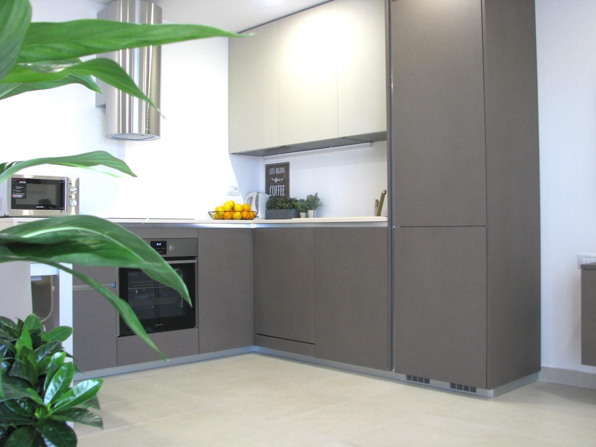 Apartman Andrea L Pomer Exterior foto